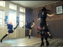 有人帮我画画吗..